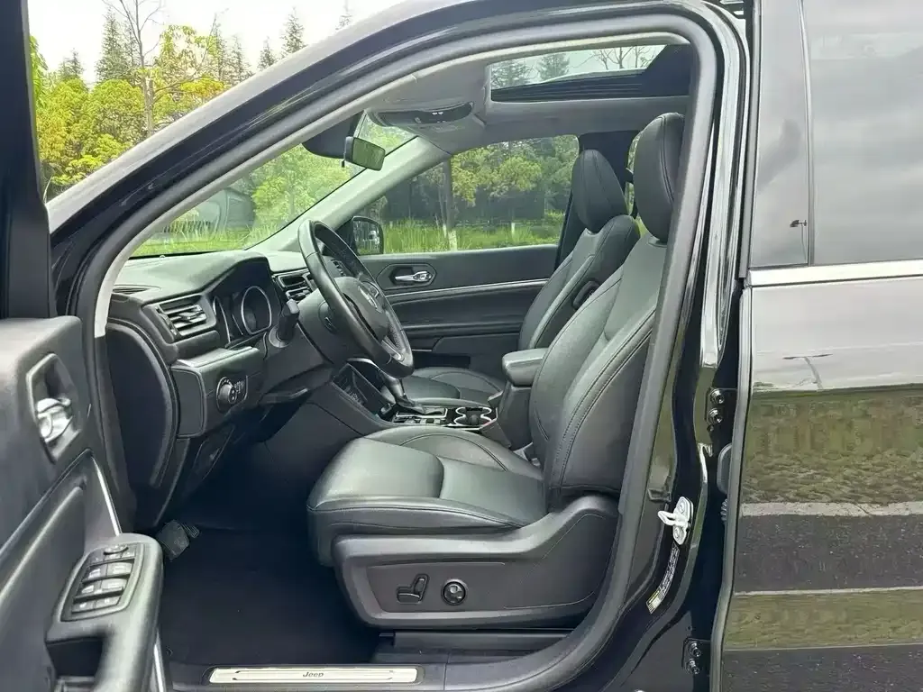 Jeep Grand Commander 2022 из CN, фото 3