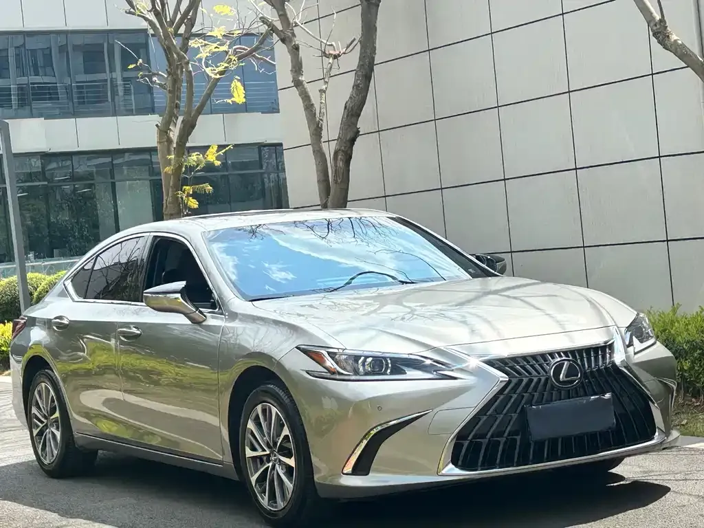 Lexus ES — фото 5