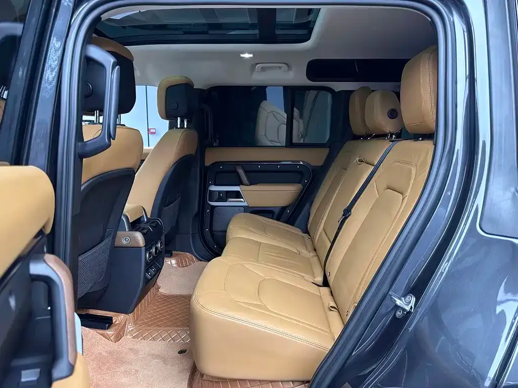 Land Rover Defender 2024 из CN, фото 10
