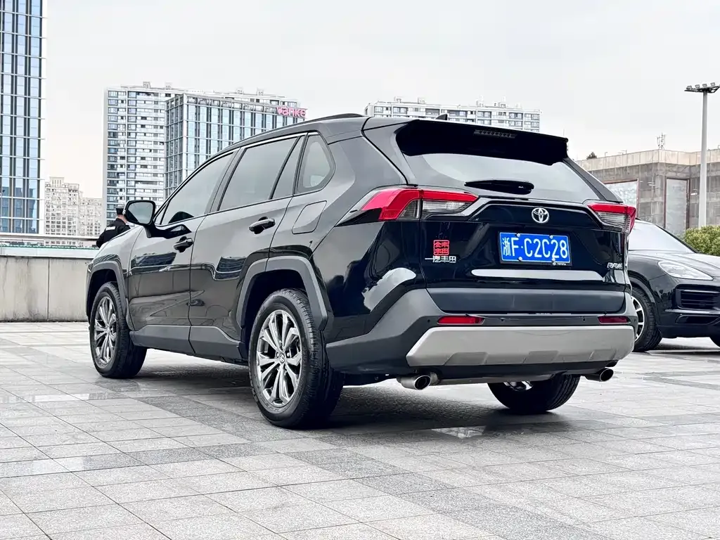 Toyota RAV4 2024 из CN, фото 6