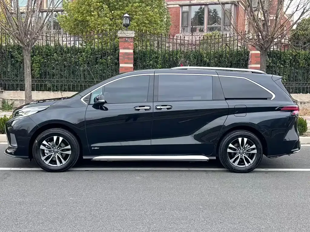 Toyota Granvia 2025 из CN, фото 6