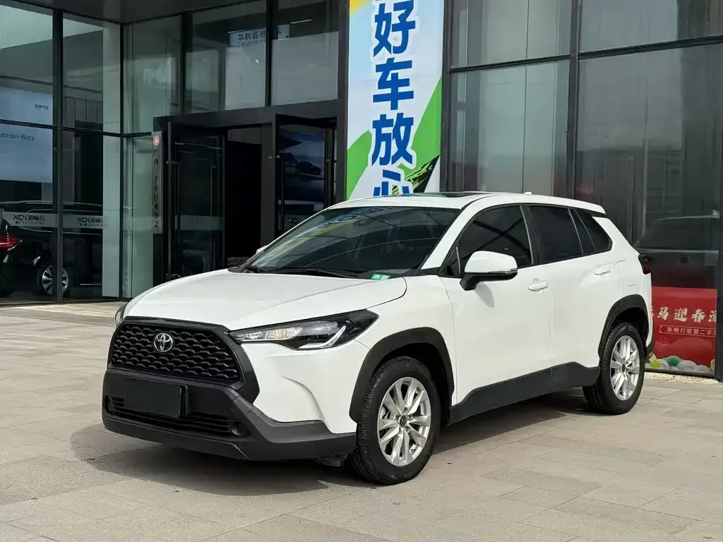 Toyota Corolla Cross — фото 1