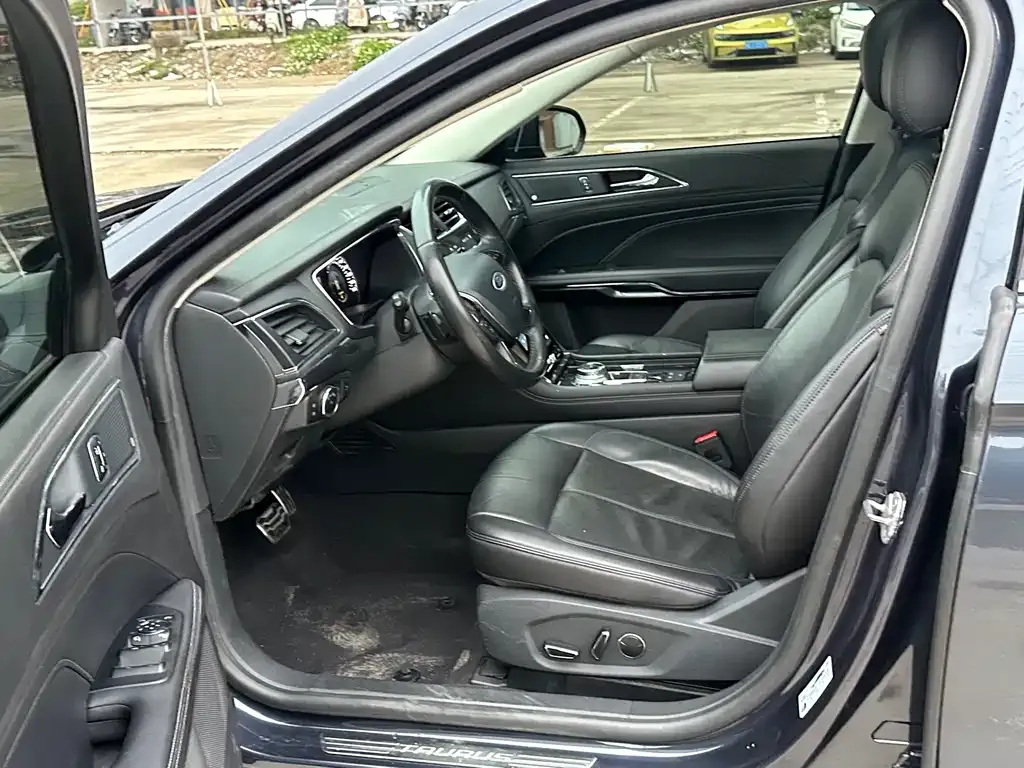 Ford Taurus 2021 из CN, фото 5