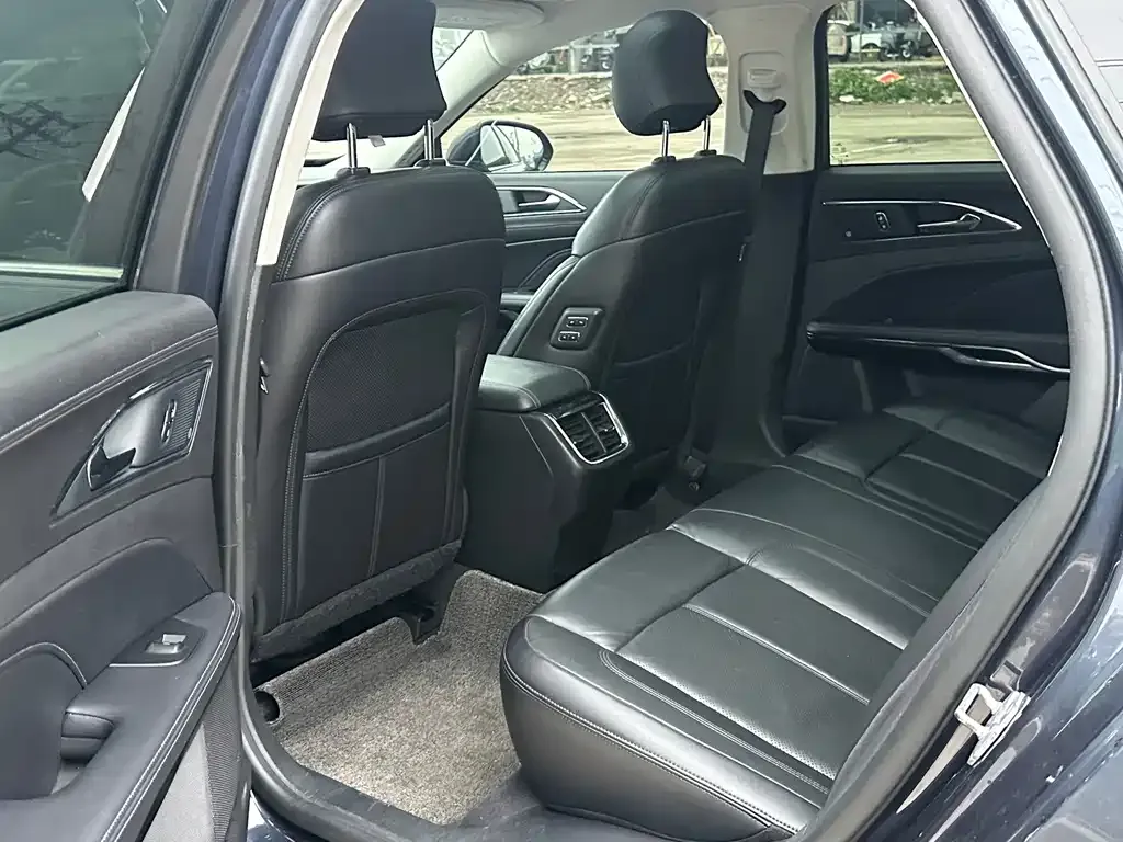Ford Taurus 2021 из CN, фото 4