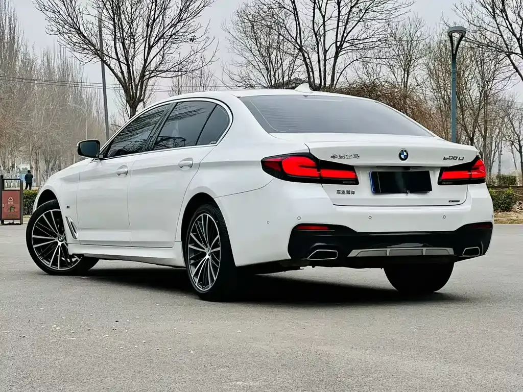 BMW 5 Series — фото 3