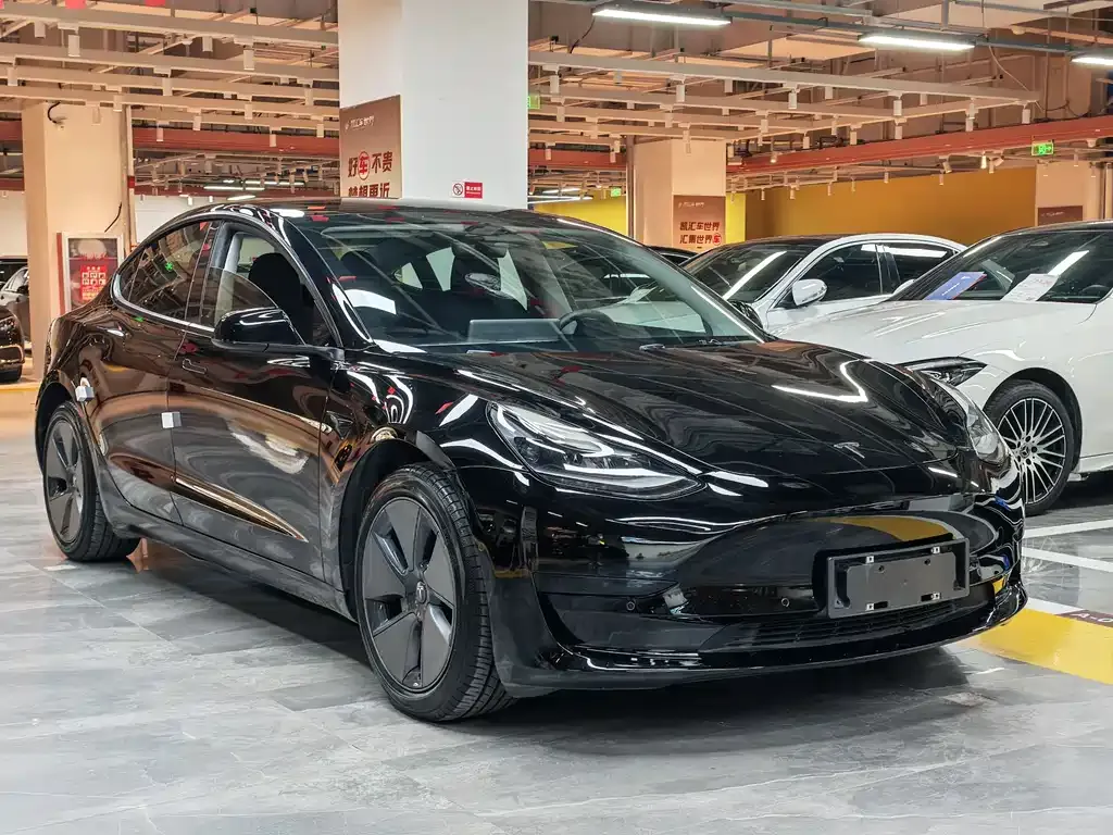 Tesla Model 3 — фото 8