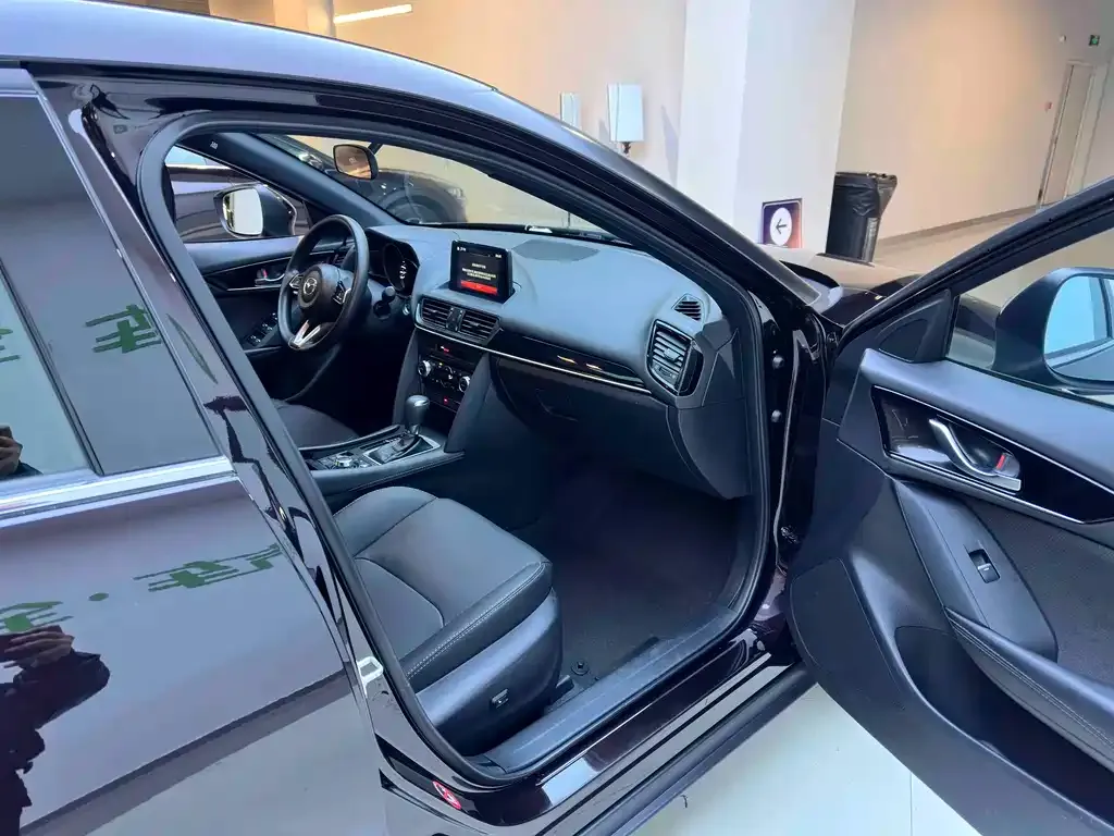 Mazda CX-4 2023 из CN, фото 7