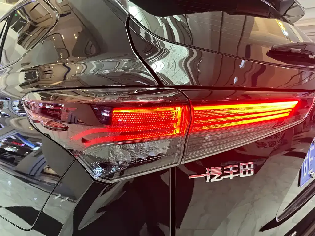 Toyota Crown Kluger 2024 из CN, фото 8