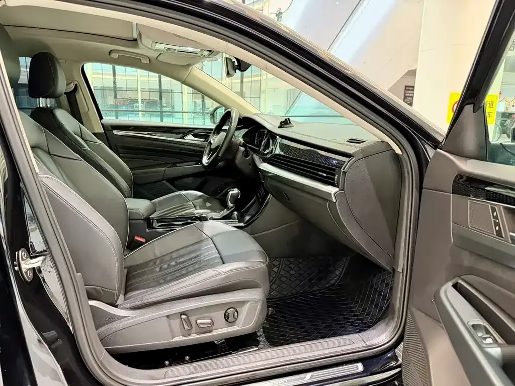 Volkswagen Passat — фото 8