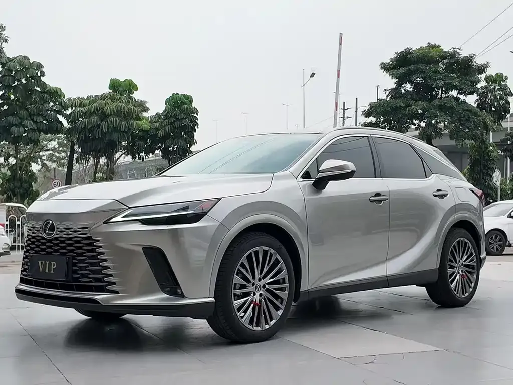 Lexus RX — фото 1
