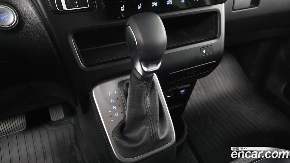 Hyundai Staria — фото 2