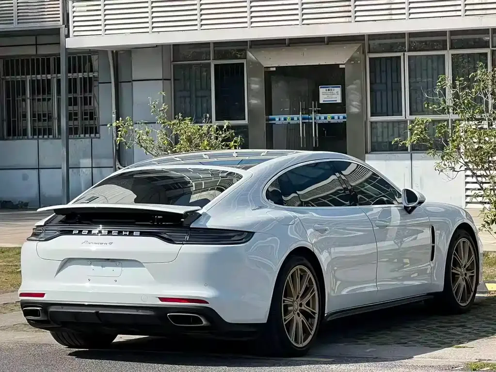 Porsche Panamera — фото 9