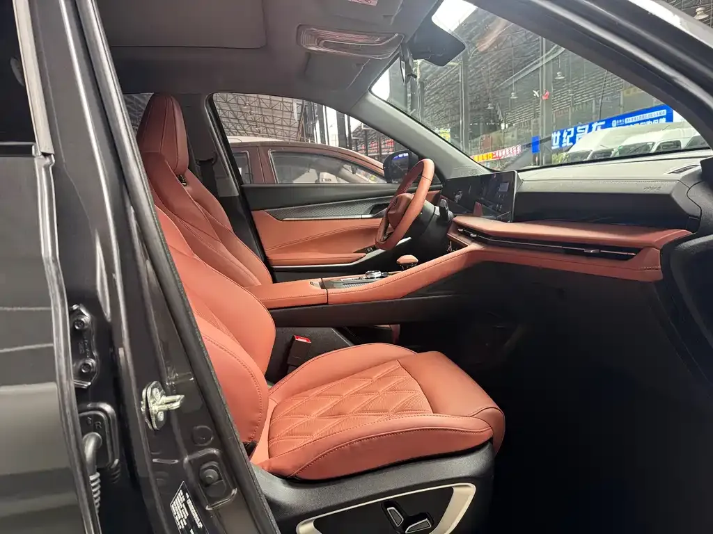 Changan CS75PLUS — фото 2