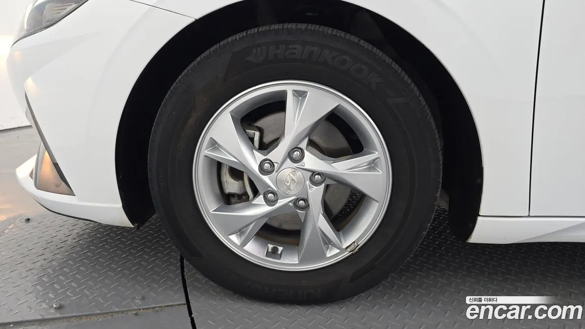 Hyundai AVANTE — фото 4