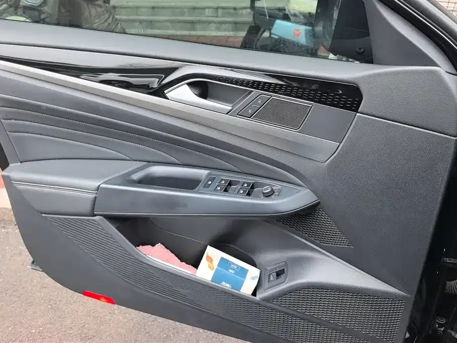 Volkswagen Passat 2024 из CN, фото 10