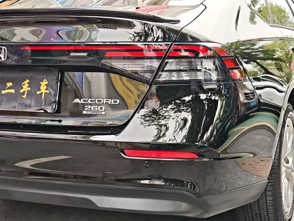 Honda Accord — фото 4