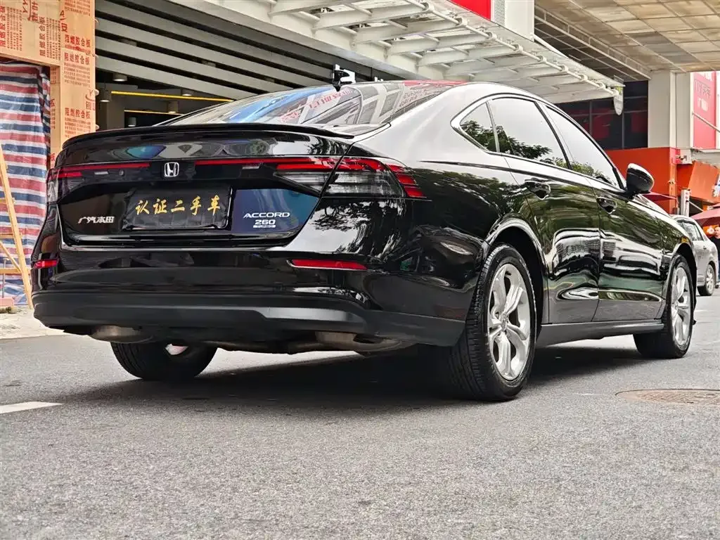 Honda Accord — фото 8