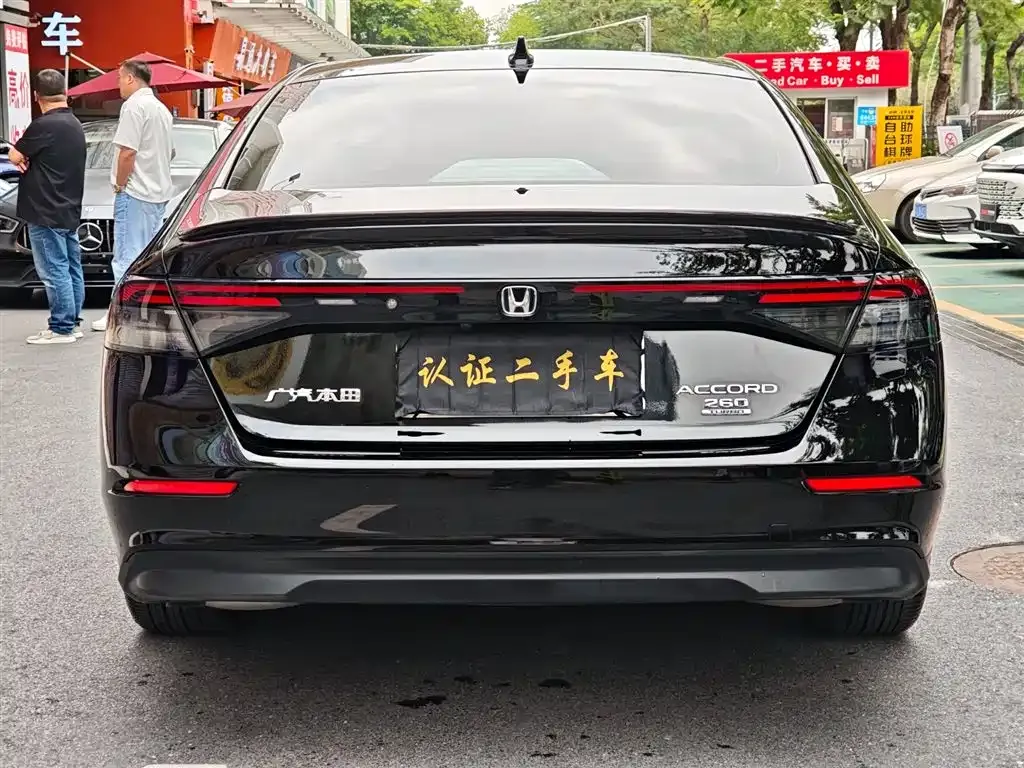 Honda Accord — фото 5