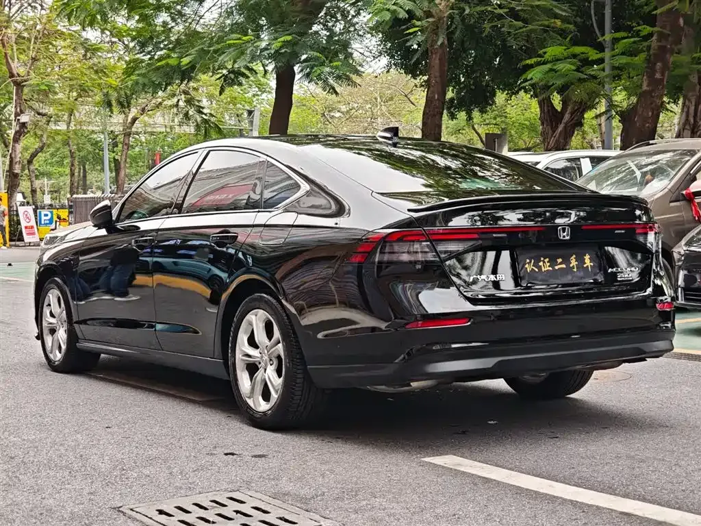 Honda Accord — фото 6