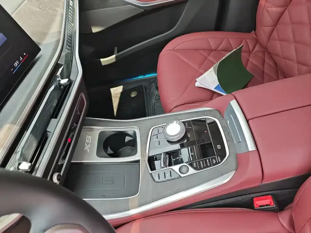 BMW X5 2024 из CN, фото 3