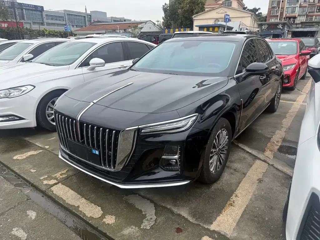 Hongqi H5 — фото 1