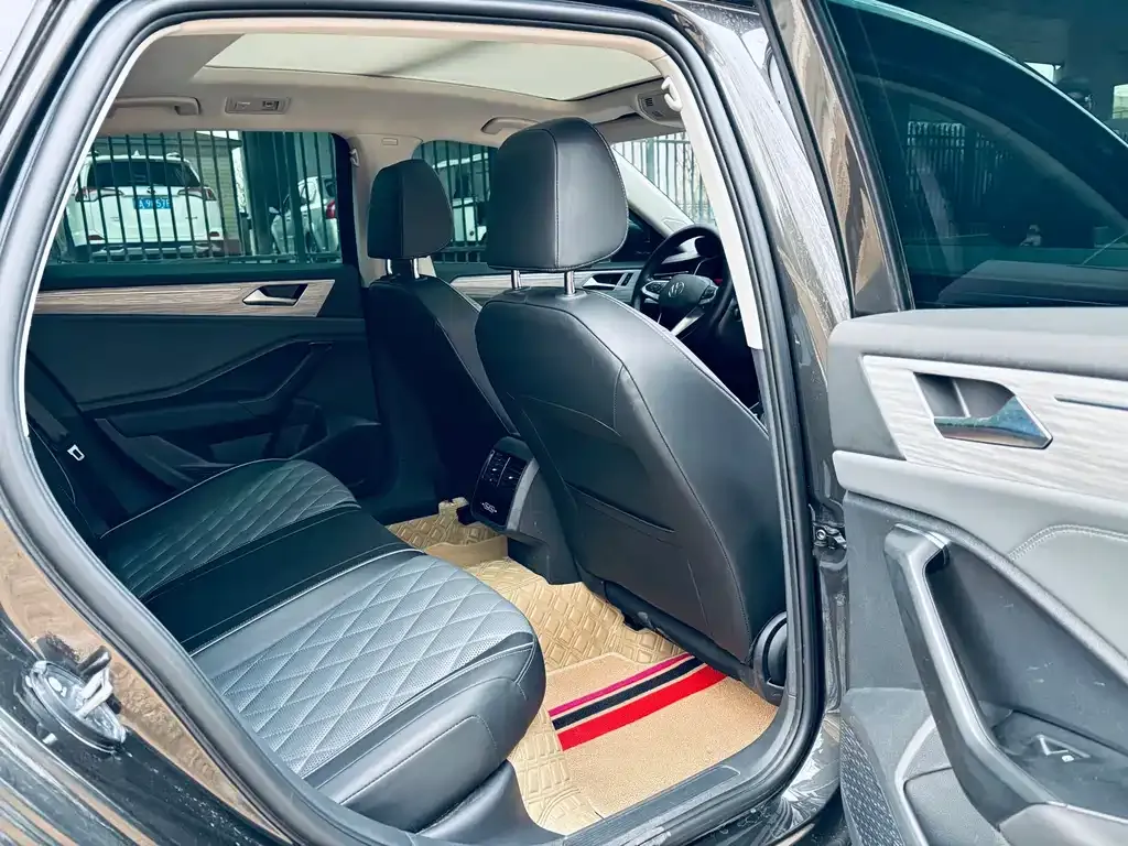 Volkswagen Sagitar 2023 из CN, фото 2