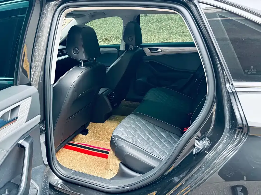 Volkswagen Sagitar 2023 из CN, фото 3