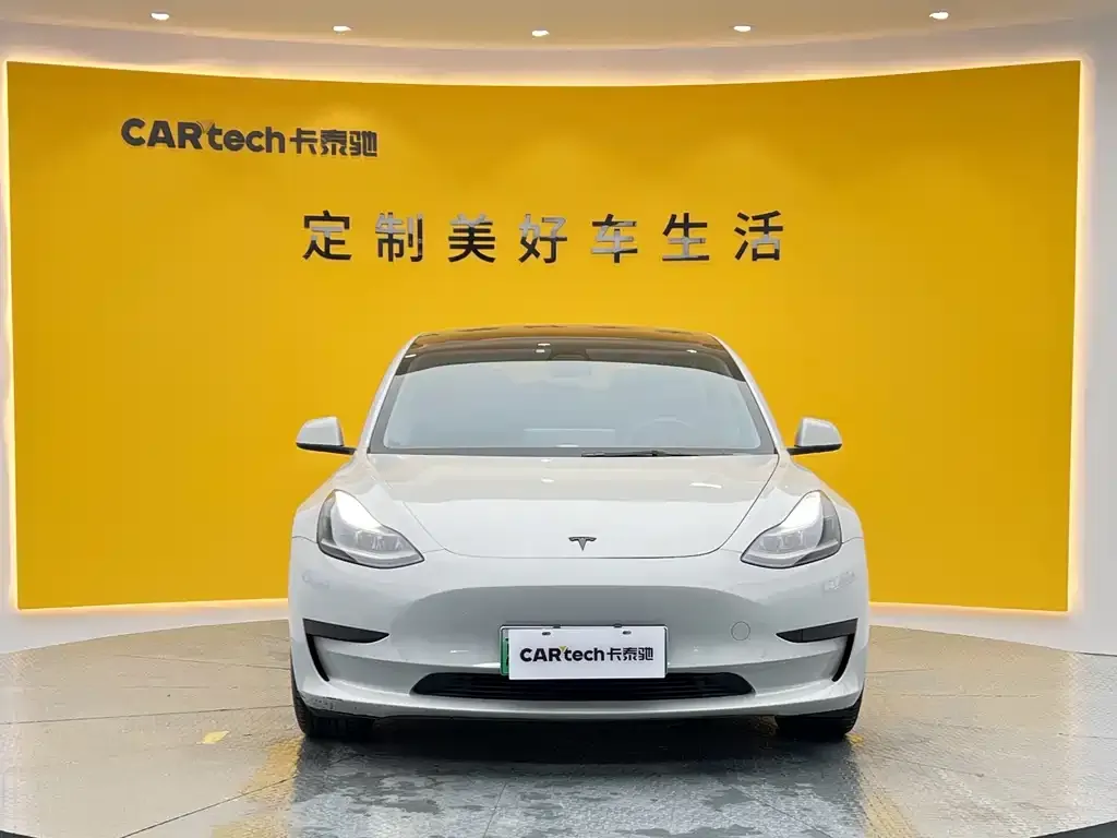Tesla Model 3 — фото 10