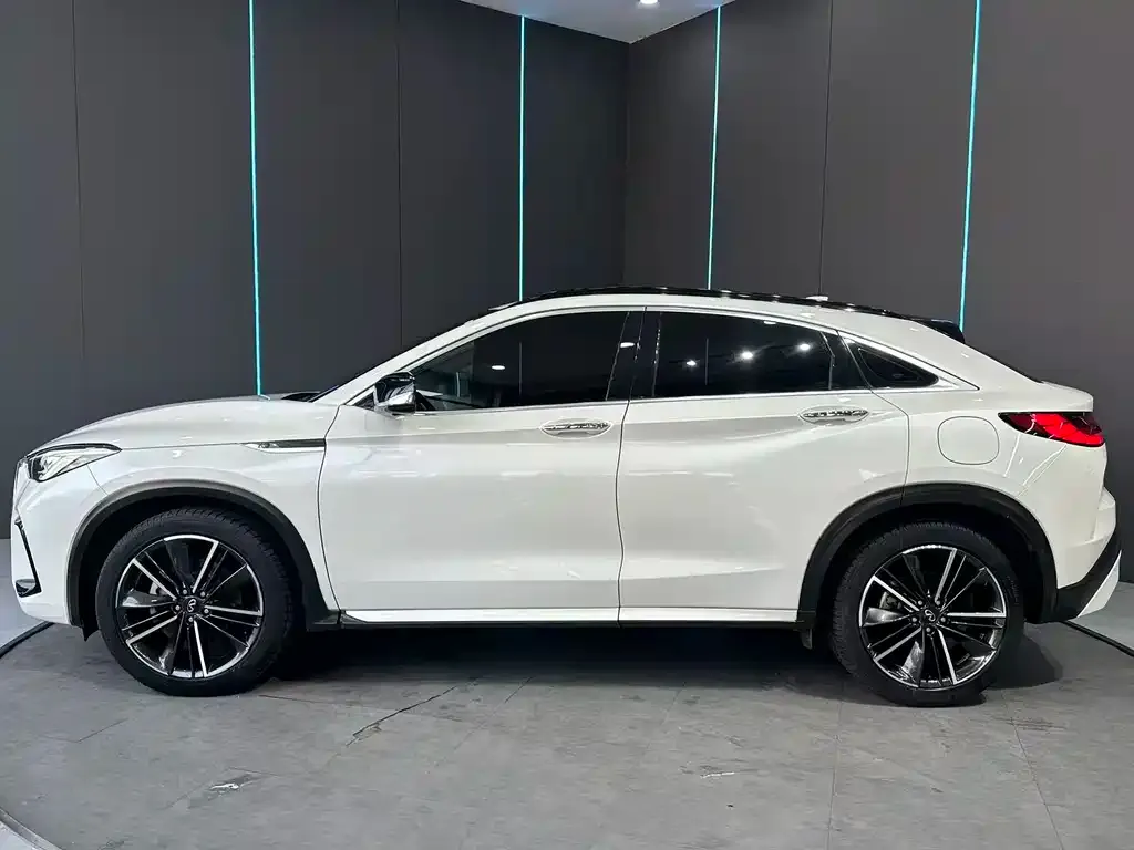 Infiniti QX55 2023 из CN, фото 3