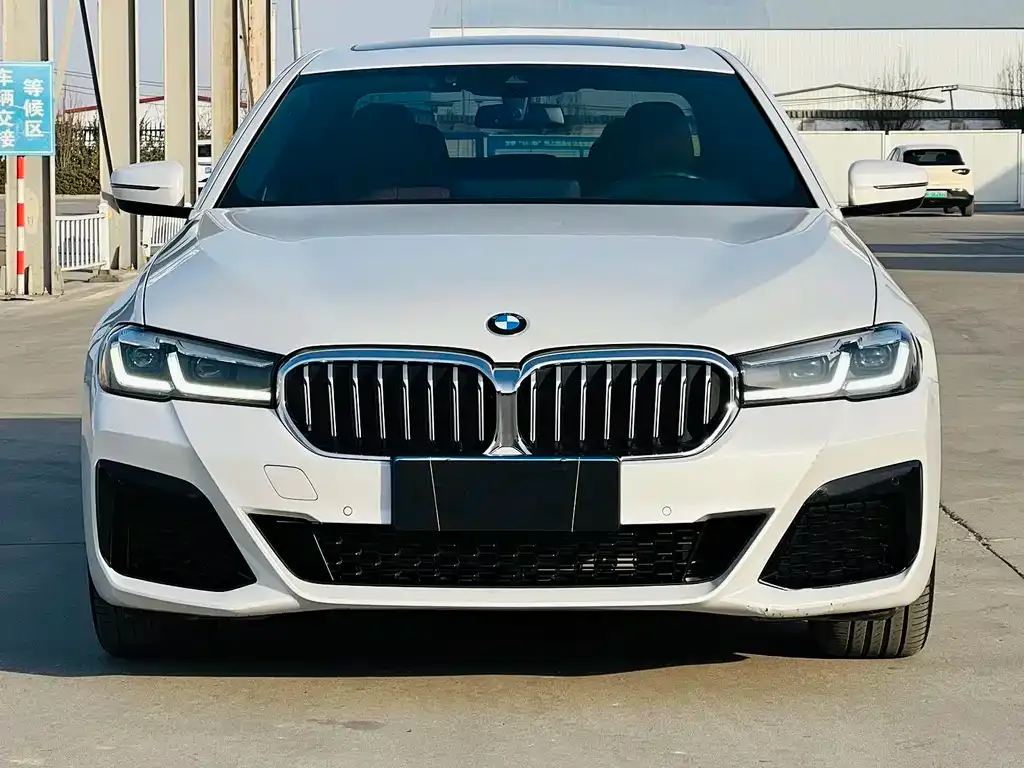 BMW 5 Series — фото 2