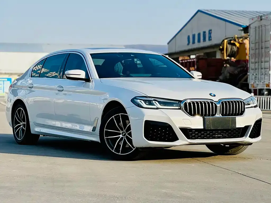 BMW 5 Series — фото 8