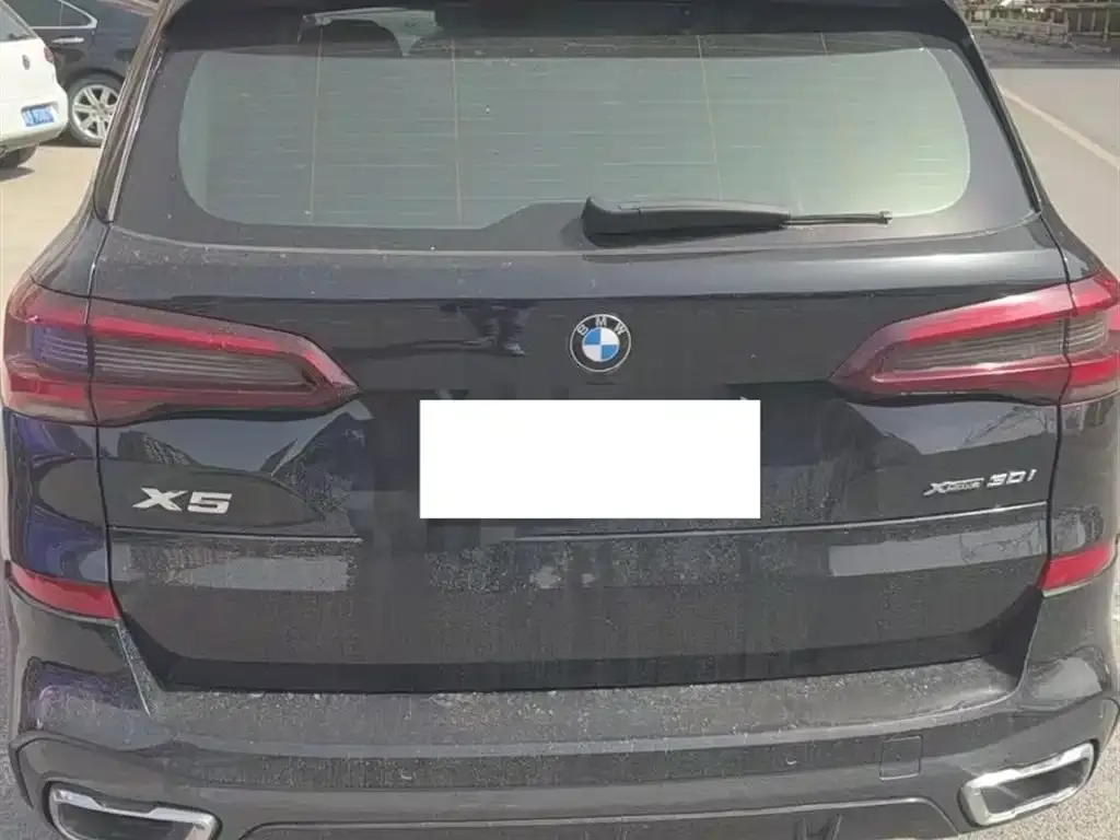 BMW X5 (Import) — фото 2