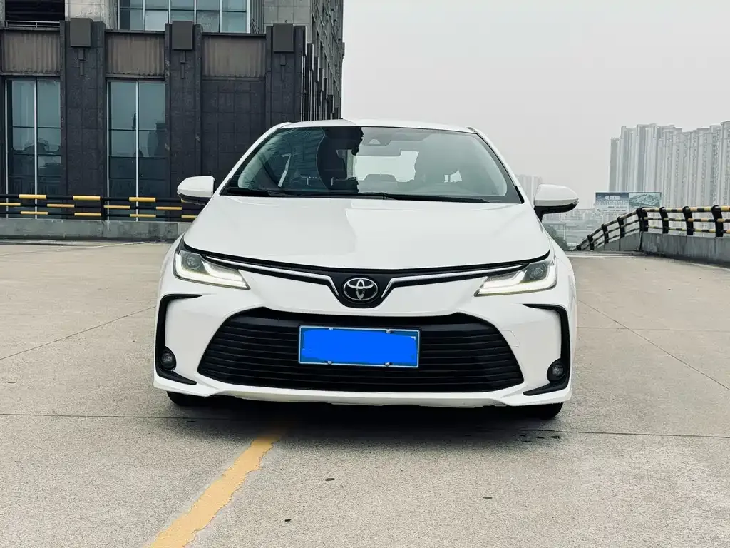 Toyota Corolla — фото 3