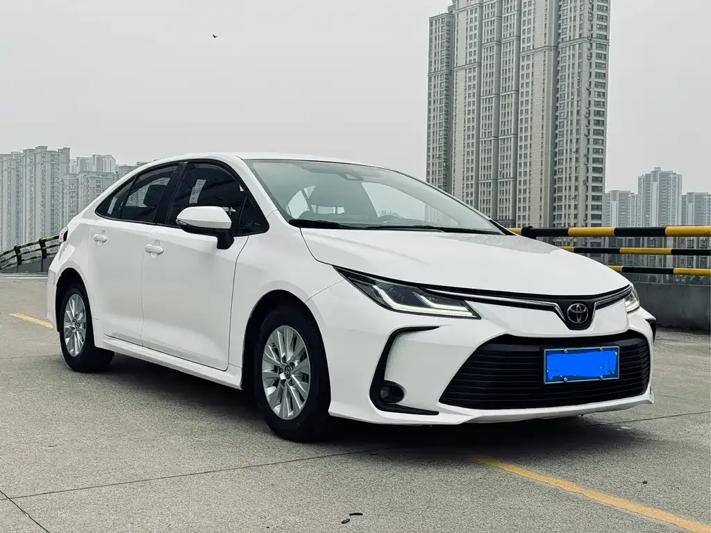Toyota Corolla — фото 2