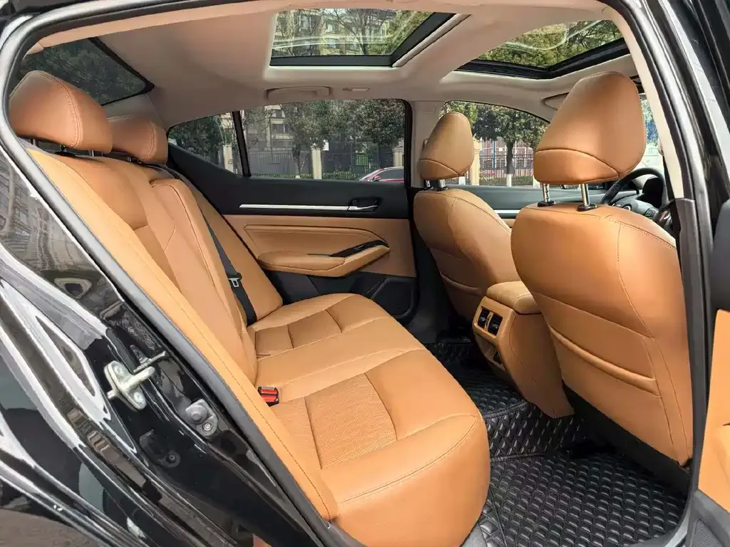 Nissan Teana 2023 из CN, фото 2