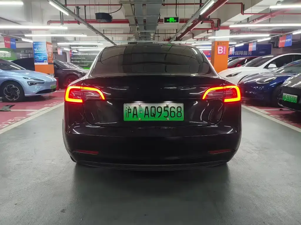 Tesla Model 3 — фото 4