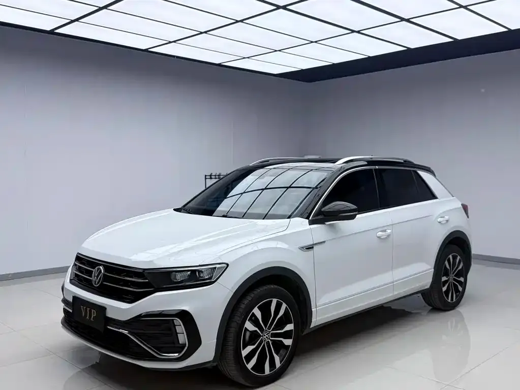 Volkswagen T-Roc — фото 1