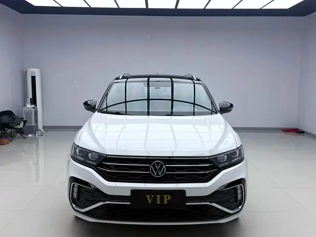 Volkswagen T-Roc — фото 8
