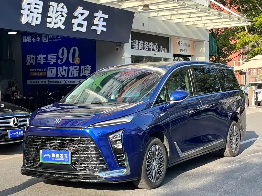 Buick GL8 Hybrid — фото 1
