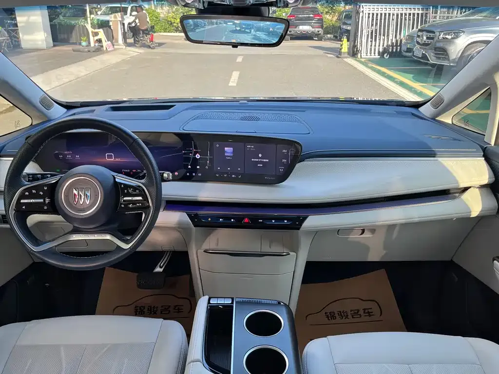 Buick GL8 Hybrid — фото 7