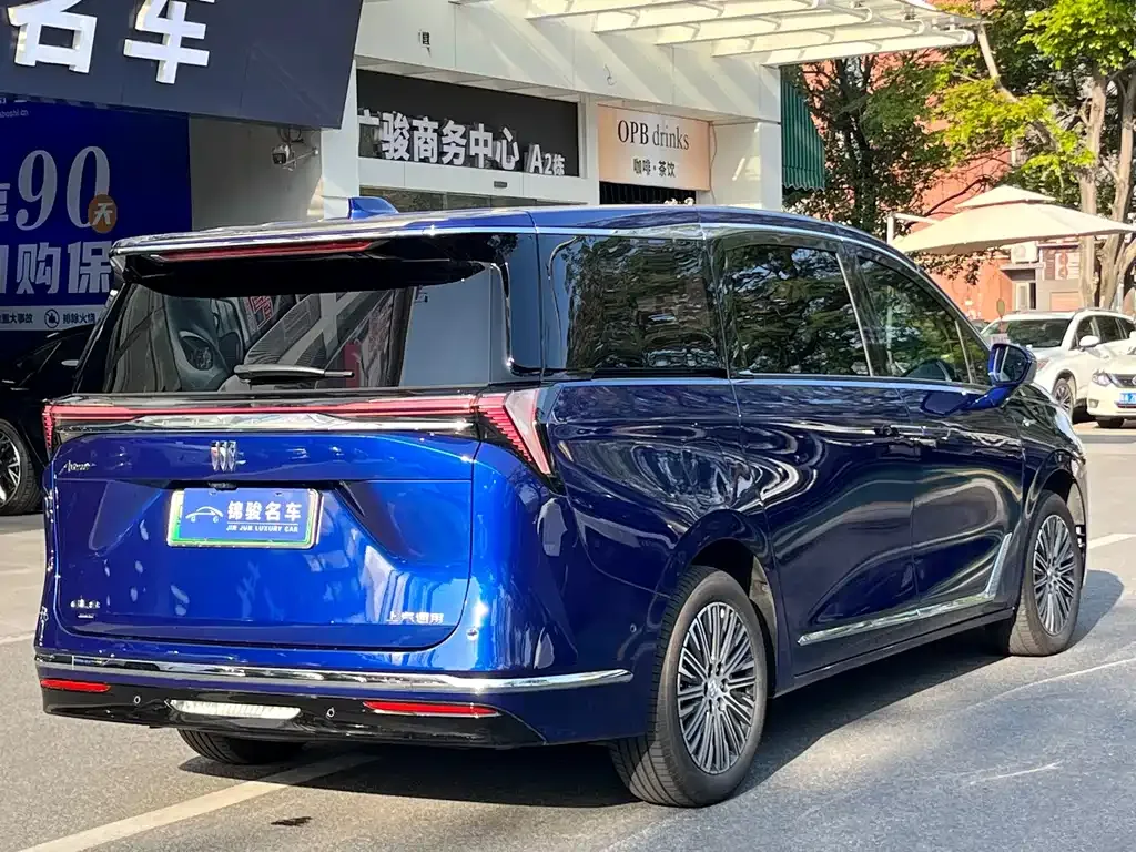 Buick GL8 Hybrid — фото 8