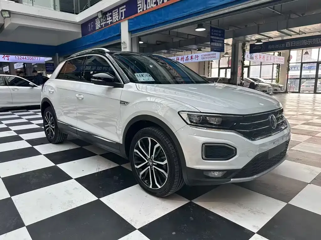 Volkswagen T-Roc — фото 2