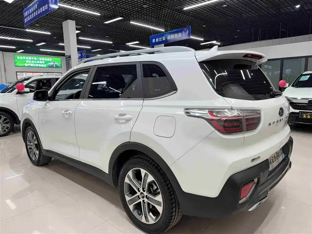 Kia Sportage — фото 7