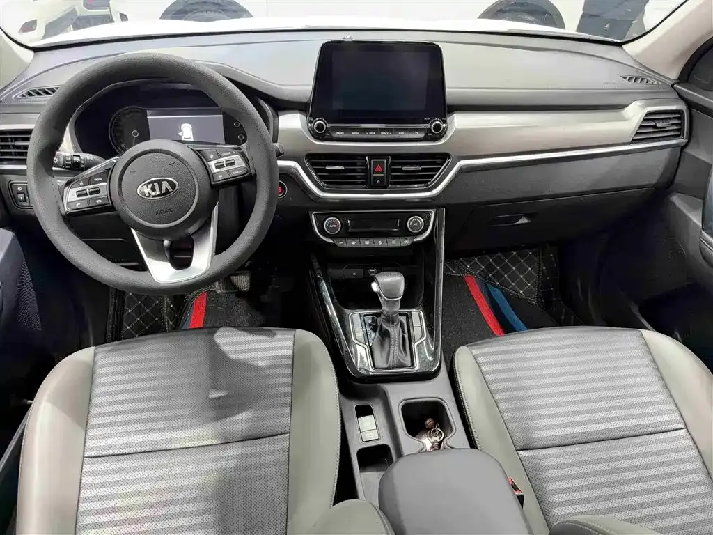 Kia Sportage — фото 9