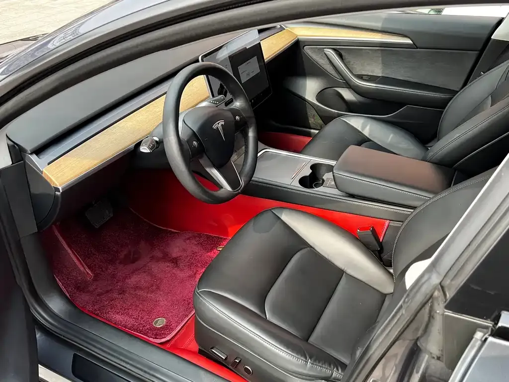 Tesla Model 3 — фото 6