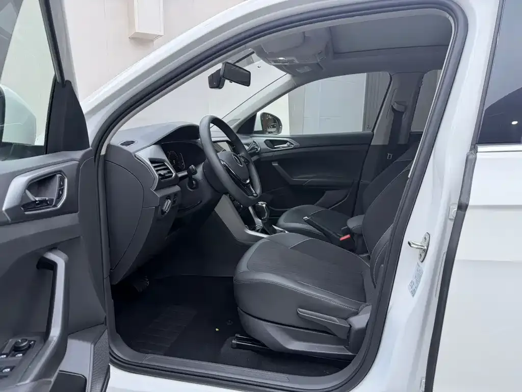 Volkswagen T-Cross — фото 5