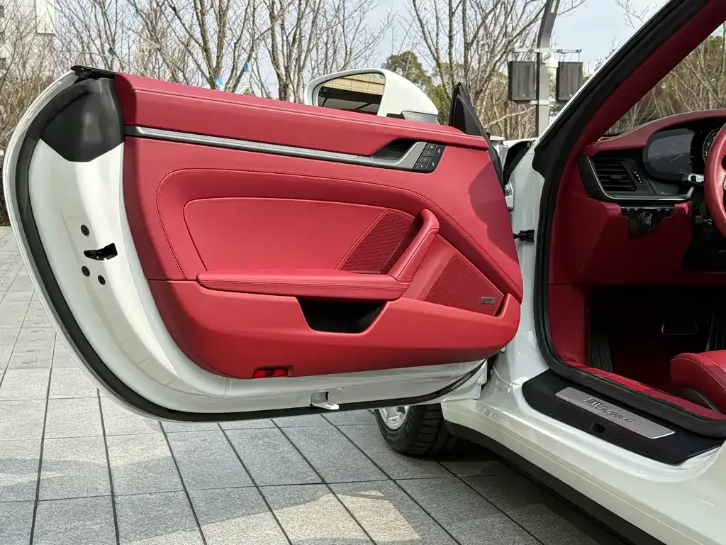 Porsche 911 2023 из CN, фото 4
