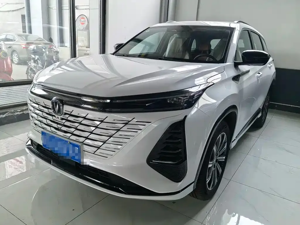 Changan CS75PLUS — фото 1
