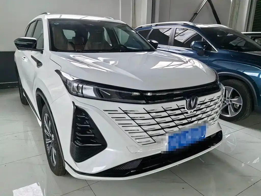Changan CS75PLUS — фото 9