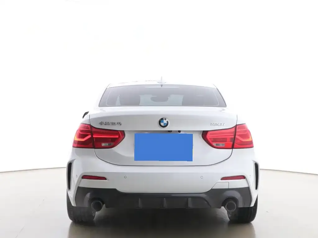 BMW 1 Series 2023 из CN, фото 2